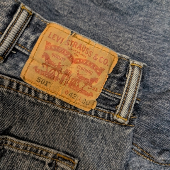 Levis 501 Men's 42x30 (40x30) Denim Jeans Pants Workwear - Picture 3 of 5